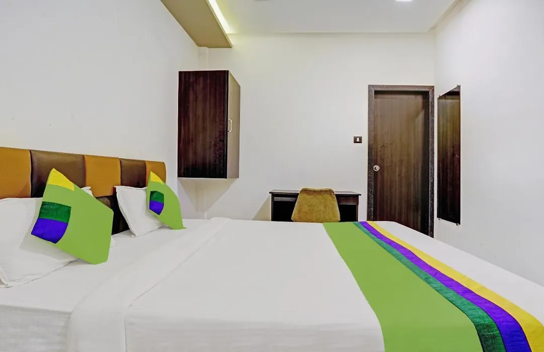 Prime Grand Hotel, Mumbai-1